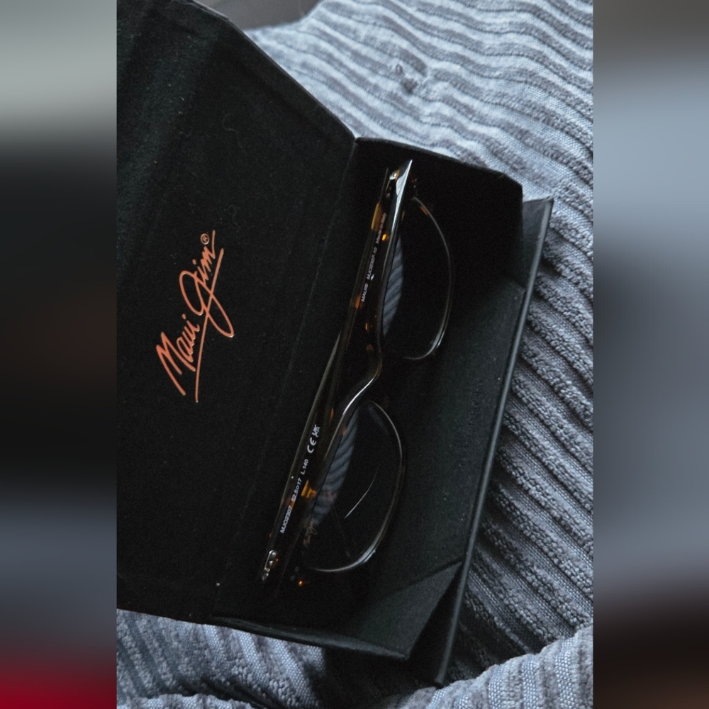 Maui Jim Tortoise Accented Black Glasses